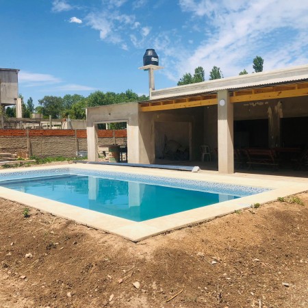 Vende Excelente casa a terminar en parque Gorriti- Fco. Alvarez