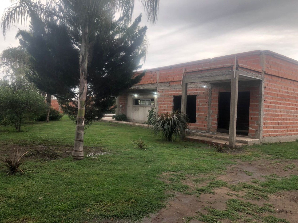 Vende Excelente casa a terminar en parque Gorriti- Fco. Alvarez