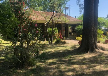 Venta Excelente Casa Quinta en dos lotes en Moreno